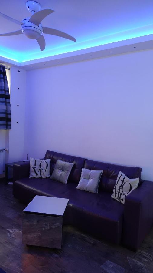 Apartament Neon غدينيا المظهر الخارجي الصورة
