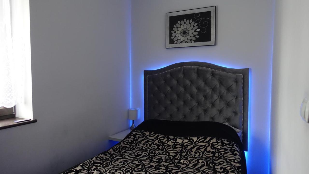 Apartament Neon غدينيا المظهر الخارجي الصورة
