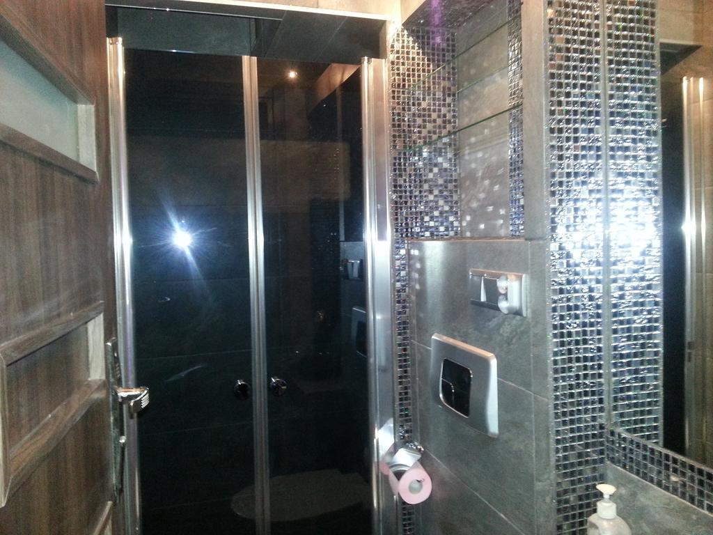 Apartament Neon غدينيا الغرفة الصورة